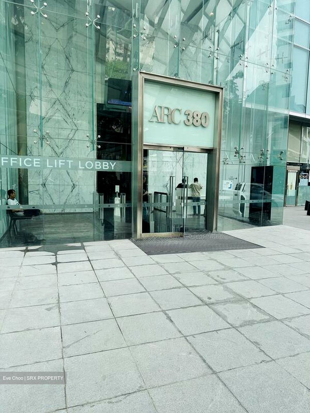 Arc 380 (D8), Office #498704151